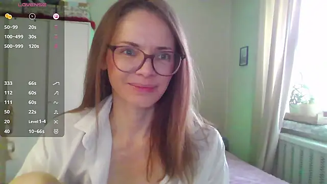 Snapshot of mmmay_day chatting on 04.07.26 mmmay day online show from 04.07.26