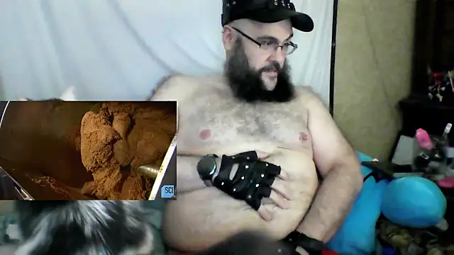 Snapshot of BriTheTopBear chatting on 06.13.26 BriTheTopBear online show from 06.13.26