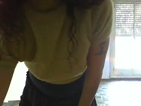 Snapshot of luly_mariposa chatting on 04.22.26 luly mariposa online show from 04.22.26