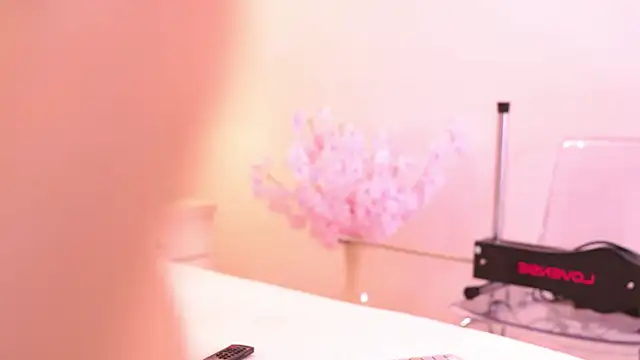 Kaya Bliss online show from 04.20.26