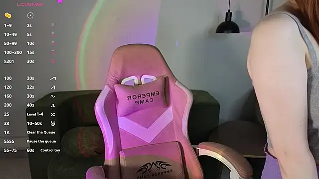 JessieWayy online show from 04.28.26