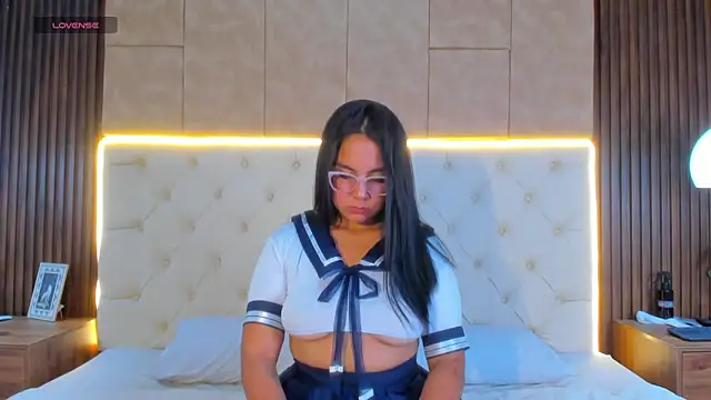 Snapshot of Amelia_Rossetti chatting on 04.11.26 Amelia Rossetti online show from 04.11.26