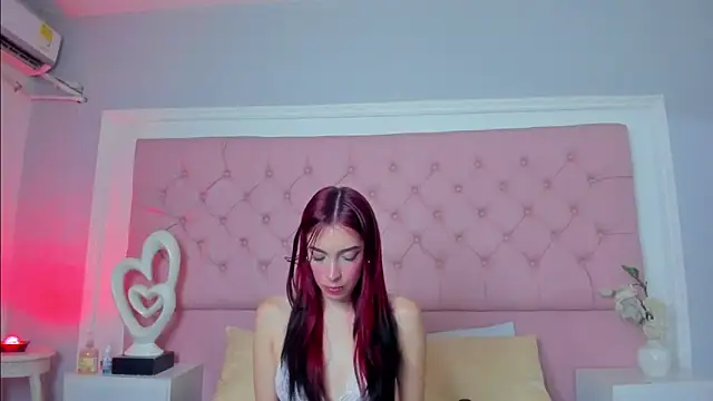 Snapshot of DannaFlame_ chatting on 05.28.26 DannaFlame online show from 05.28.26