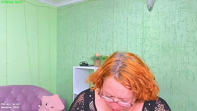 Fara Flutte online show from 07.17.26
