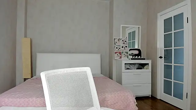 Snapshot of bina_mima chatting on 04.27.26 bina mima online show from 04.27.26