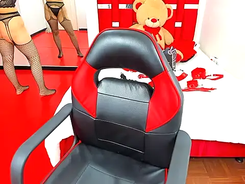 scarlett red 1 online show from 04.16.26