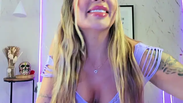 Sara Millees online show from 05.04.26