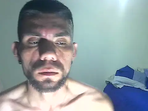 Snapshot of thomas2wood chatting on 05.29.26 thomas2wood online show from 05.29.26
