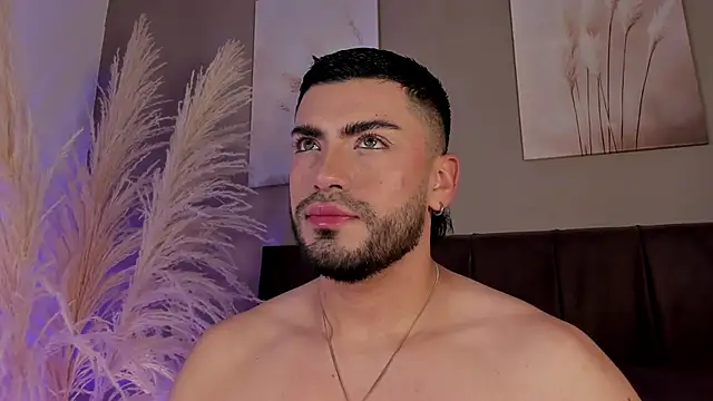 Snapshot of Alexander_Diazz chatting on 05.28.26 Alexander Diazz online show from 05.28.26
