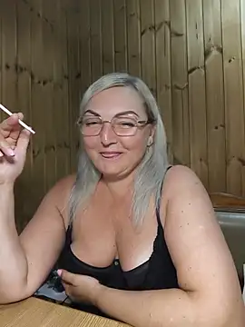 Snapshot of White-Chocolatte chatting on 06.17.26 White-Chocolatte online show from 06.17.26