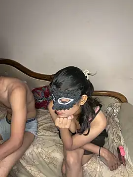 Love Birds00 online show from 04.10.26