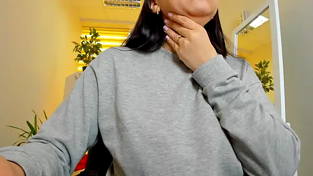 Snapshot of Tianniaa chatting on 04.17.26 Tianniaa online show from 04.17.26