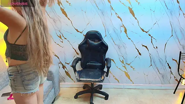 Summer tf online show from 04.15.26