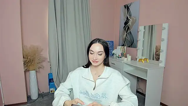 Snapshot of AngeleZeidler chatting on 04.08.26 AngeleZeidler online show from 04.08.26