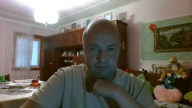 Snapshot of Luceriusbigass chatting on 07.03.26 Luceriusbigass online show from 07.03.26