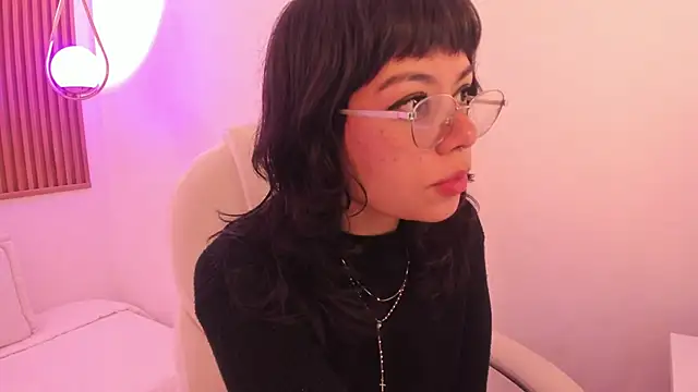 ghostmila online show from 04.11.26