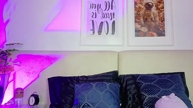 Snapshot of Gabbie_Danger chatting on 04.15.26 Gabbie Danger online show from 04.15.26