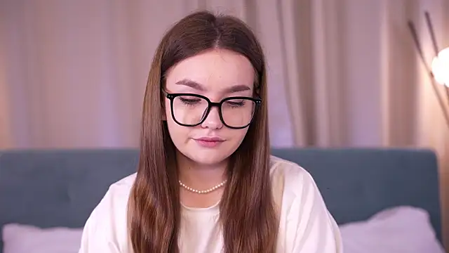 EvaWyliam online show from 04.09.26