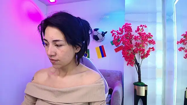 Snapshot of Rainy_doll chatting on 07.15.26 Rainy doll online show from 07.15.26