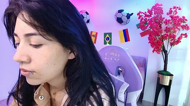 Snapshot of Rainy_doll chatting on 07.16.26 Rainy doll online show from 07.16.26