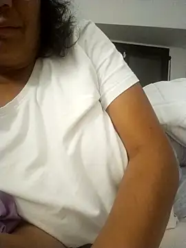 Snapshot of Leti69 chatting on 04.08.26 Leti69 online show from 04.08.26