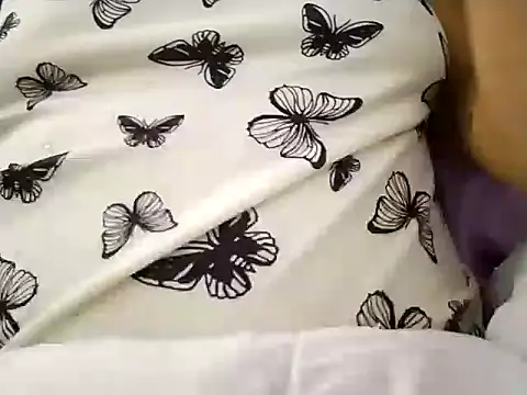 Snapshot of Leti69 chatting on 04.11.26 Leti69 online show from 04.11.26