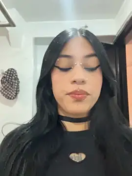Snapshot of Kattze_ chatting on 04.29.26 Kattze online show from 04.29.26