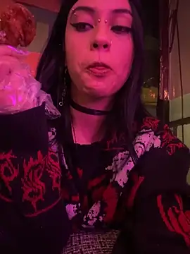 Snapshot of Kattze_ chatting on 05.19.26 Kattze online show from 05.19.26