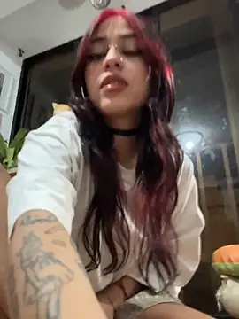 Snapshot of Kattze_ chatting on 06.04.26 Kattze online show from 06.04.26