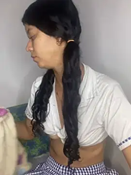 DarkSirenQueen online show from 04.24.26