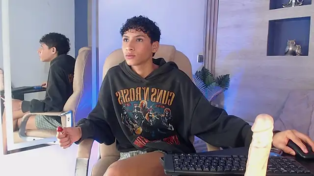 Velvet An online show from 04.24.26
