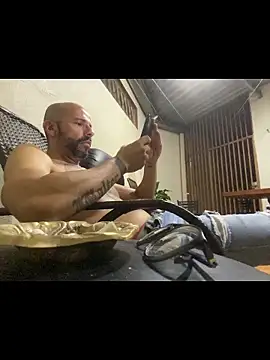 Snapshot of WaltinhoOliveira chatting on 04.12.26 WaltinhoOliveira online show from 04.12.26