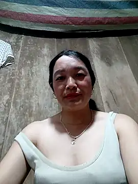 Snapshot of vanlucky2 chatting on 06.25.26 vanlucky2 online show from 06.25.26
