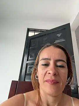 Snapshot of Natigoonzalez chatting on 05.07.26 Natigoonzalez online show from 05.07.26