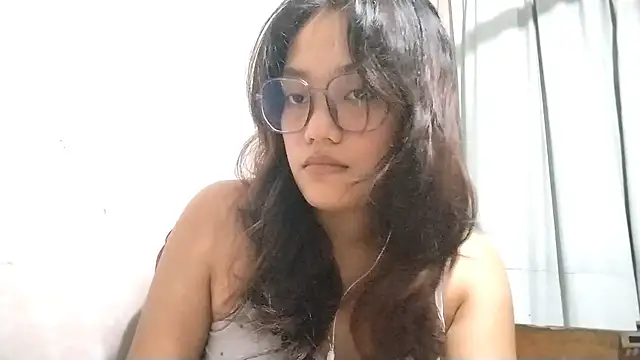 Snapshot of OliviaCarchi chatting on 04.25.26 OliviaCarchi online show from 04.25.26