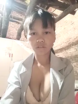 Snapshot of dduua chatting on 04.16.26 dduua online show from 04.16.26