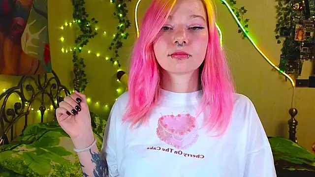 Snapshot of Sansarella chatting on 01.07.26 Sansarella online show from 01.07.26