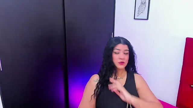 Snapshot of Katty_West chatting on 05.05.26 Katty West online show from 05.05.26