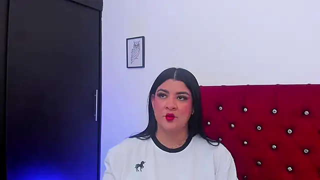 Snapshot of Katty_West chatting on 05.26.26 Katty West online show from 05.26.26