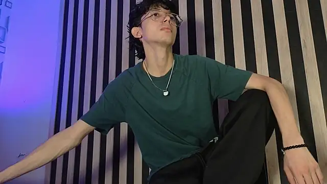 Snapshot of Twink_Sebas7 chatting on 07.03.26 Twink Sebas7 online show from 07.03.26