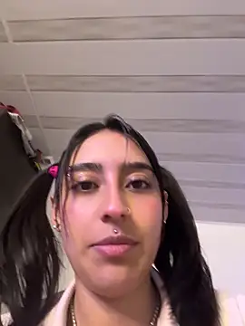 hotlatinocouple   online show from 04.27.26