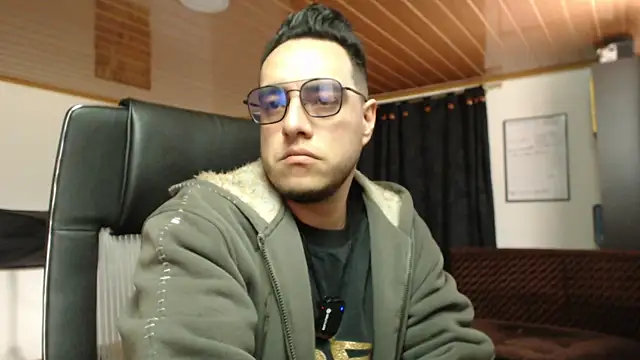 Snapshot of markswitch__ chatting on 04.10.26 markswitch online show from 04.10.26