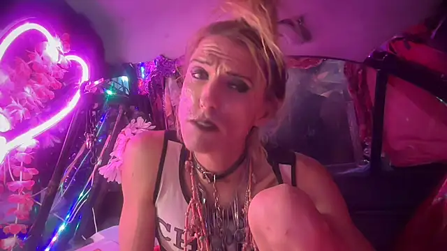 Snapshot of TgirlBrat chatting on 05.26.26 TgirlBrat online show from 05.26.26