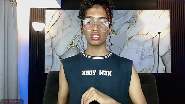 Snapshot of triiangel_latinboy chatting on 05.08.26 triiangel latinboy online show from 05.08.26
