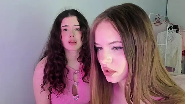 Snapshot of ChloeBlisss chatting on 05.16.26 ChloeBlisss online show from 05.16.26