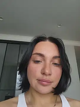 Snapshot of LucyHotty_ chatting on 04.15.26 LucyHotty online show from 04.15.26