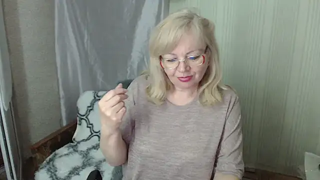 LavandaMay online show from 04.28.26