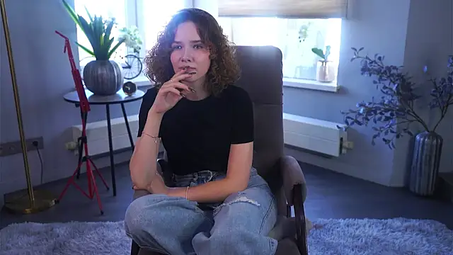 AgathaCarra online show from 04.12.26