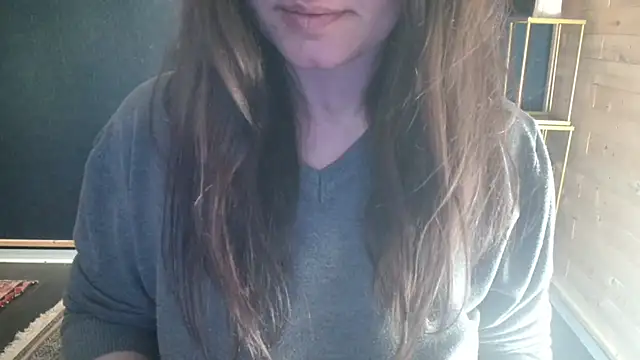 Snapshot of NicoleLove_ chatting on 04.27.26 NicoleLove online show from 04.27.26