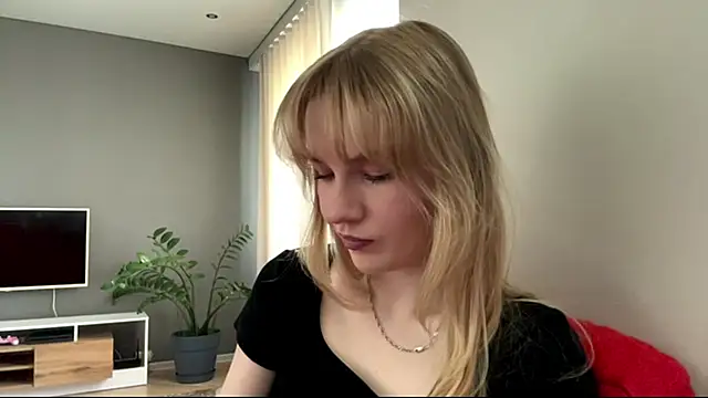 Snapshot of PlasaRima chatting on 06.16.26 PlasaRima online show from 06.16.26